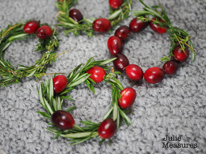 Cranberry Wreath How to Make Holiday Crafts