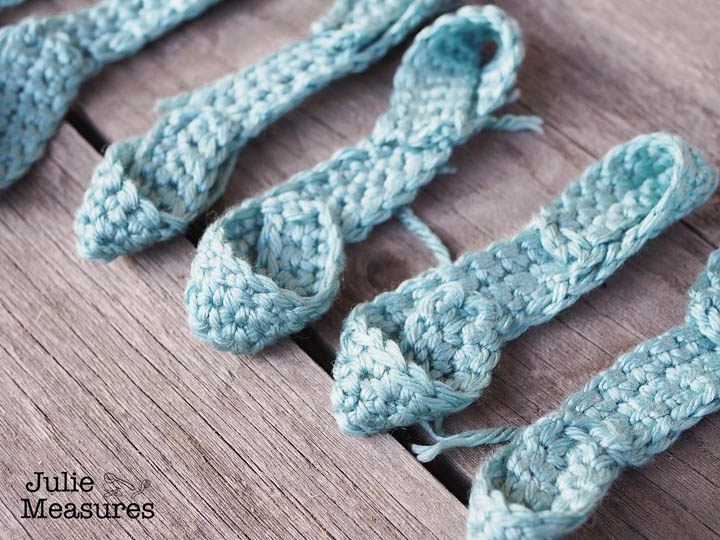 Crochet Gift Bow Pattern