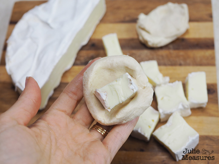Cranberry Brie Pull Apart Bread Recipe