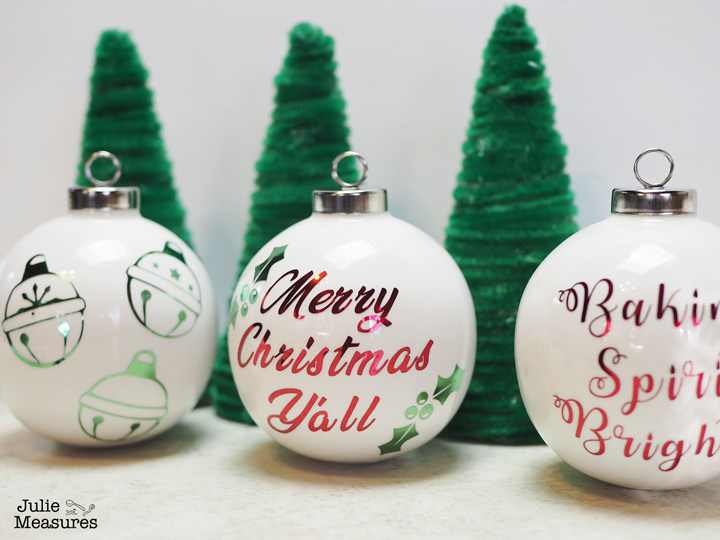 DIY Vinyl Christmas Ornaments 
