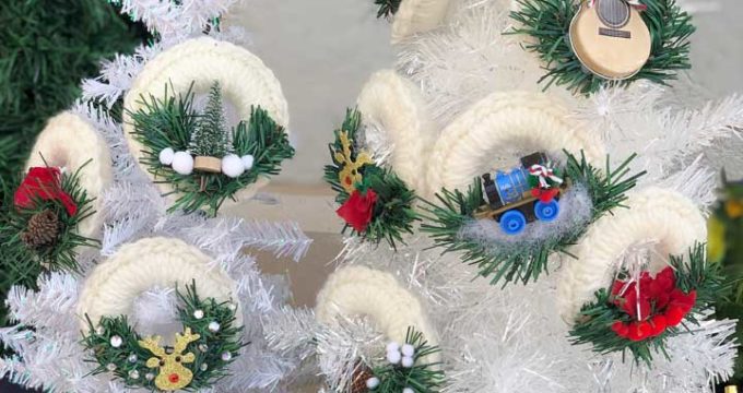 Vintage Wreath Ornament